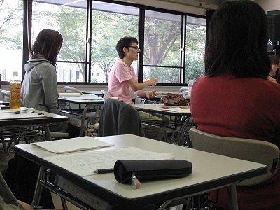 厳しい質問をしているところです