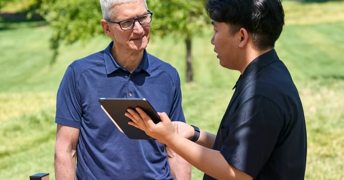 総合管理学部の濱本太輝さん（受賞当時、飯村研究室所属）が、Apple社